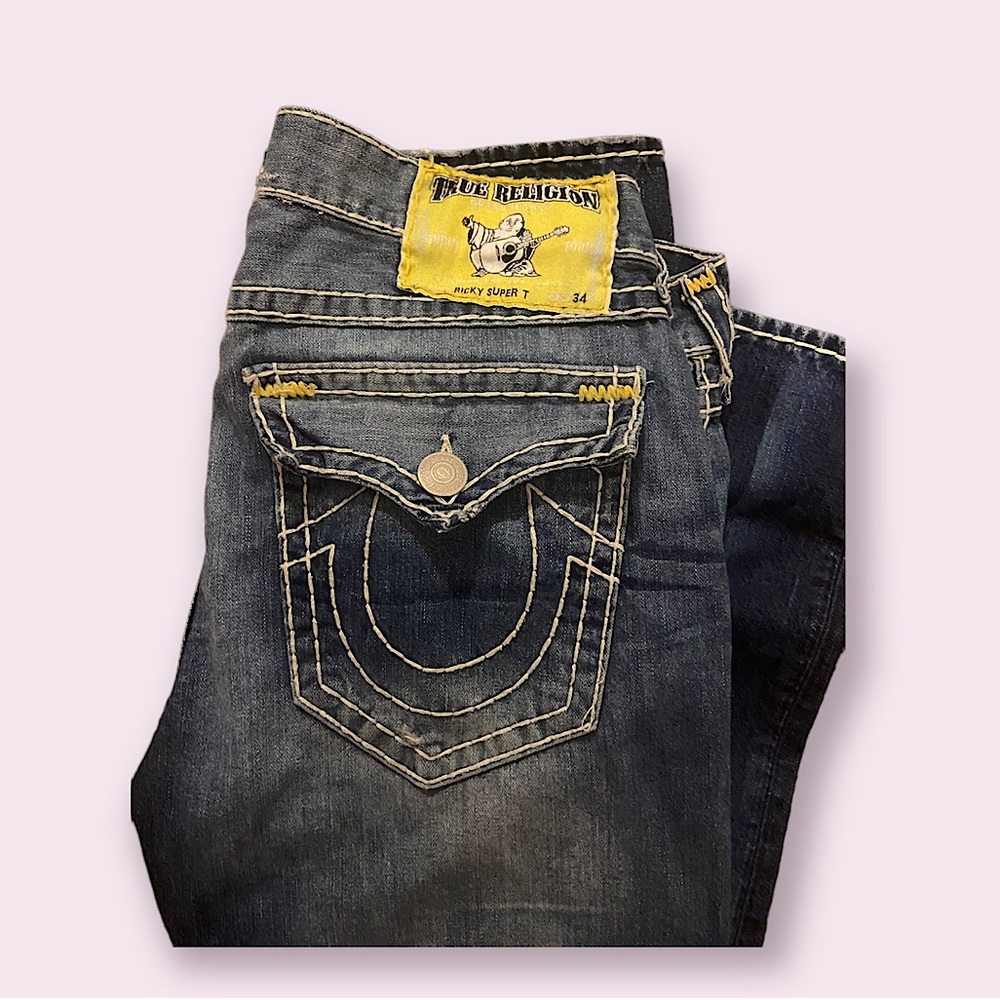 TRUE RELIGION JEANS RICKY SUPER T YELLOW STITCHING size 34mens